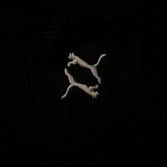 *NWT* Crop Top Puma Yoga Collection Top - Picture 3 of 5